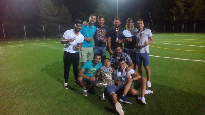 CALCIO A 7: “CHI L’ HA DURA LA VINCE” SI AGGIUDICA IL TORNEO DI NORBELLO BATTENDO IN FINALE “TESKIO PUB” PER 6/5