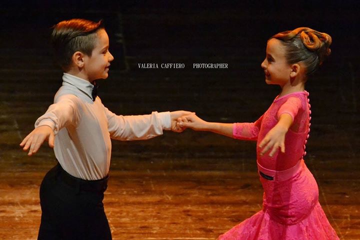 Grande successo a Paulilatino per lo spettacolo “danziamo in teatro”.