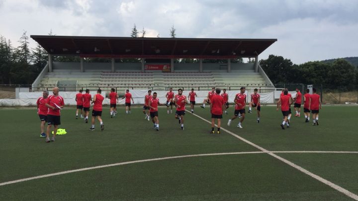 Calcio Eccellenza. Le squadre al via: mister Tamponi al lavoro da ieri con il suo Tonara. Ecco tutta la rosa giocatori