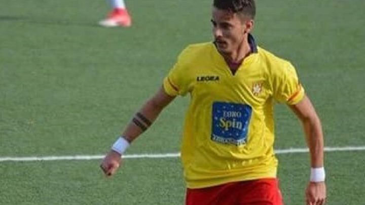 Calcio Eccellenza. Il centrocampista del Ghilarza Stefano Demurtas “fa le carte” al campionato