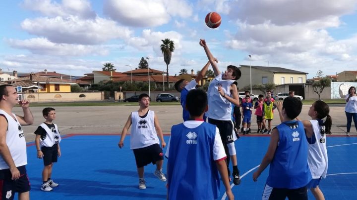 Basket C21: nuova tappa a Riola Sardo per i cestisti con la sindrome di down