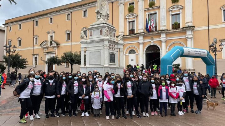 “Il coraggio delle donne”: ad Oristano stamattina la camminata e corsa rosa contro la violenza