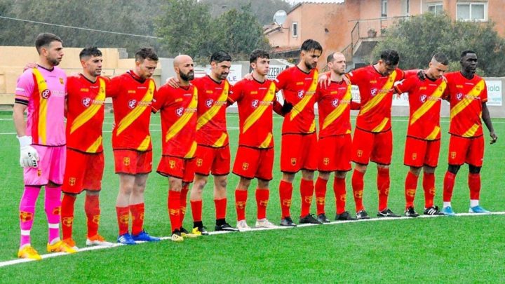 CALCIO ECCELLENZA/ La neopromossa  Calangianus  prima  conferma  di Luca Rusani e poi  annuncia la conclusione del