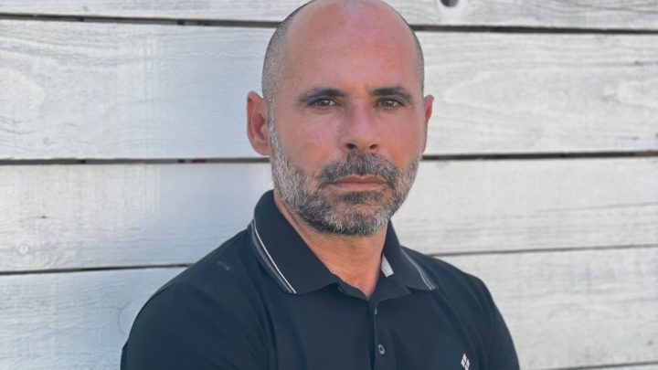 CALCIO 1A CATEGORIA/ L’Alghero vuole ritornare grande e si affida a mister Gianni Piras