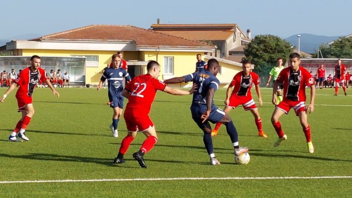 CALCIO PROMOZIONE B/ Il Barisardo batte il Santa Giusta e non molla la testa, pari della Bittese a Siniscola