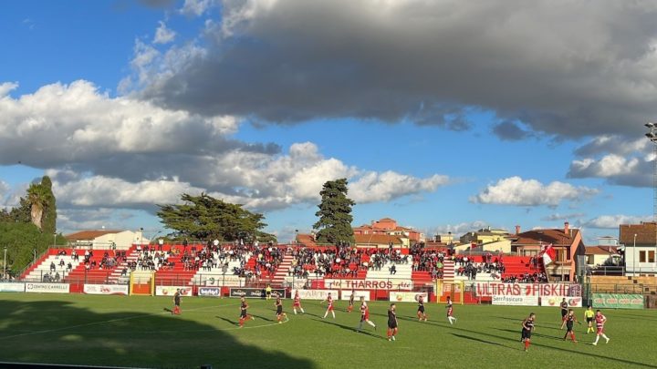 CALCIO ECCELLENZA/ Una doppietta di Atzei  stende la Tharros nella sfida con il Ghilarza   
